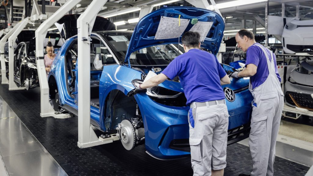 Volkswagen supspend la production de l'ID.3 et de la Cupra Born